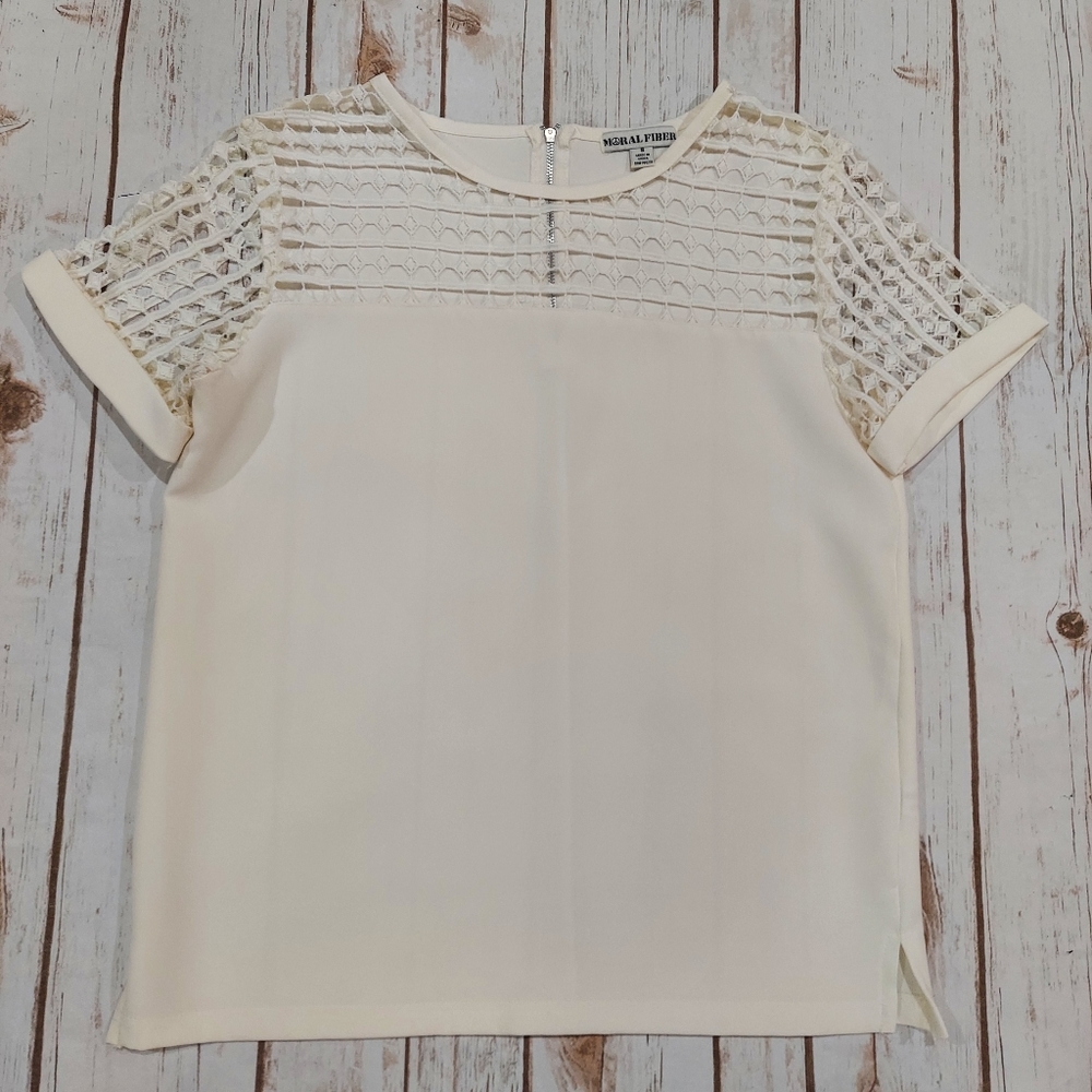 Off White Short Sleeve Blouse Cut Out Women's S - Picture 2 of 16